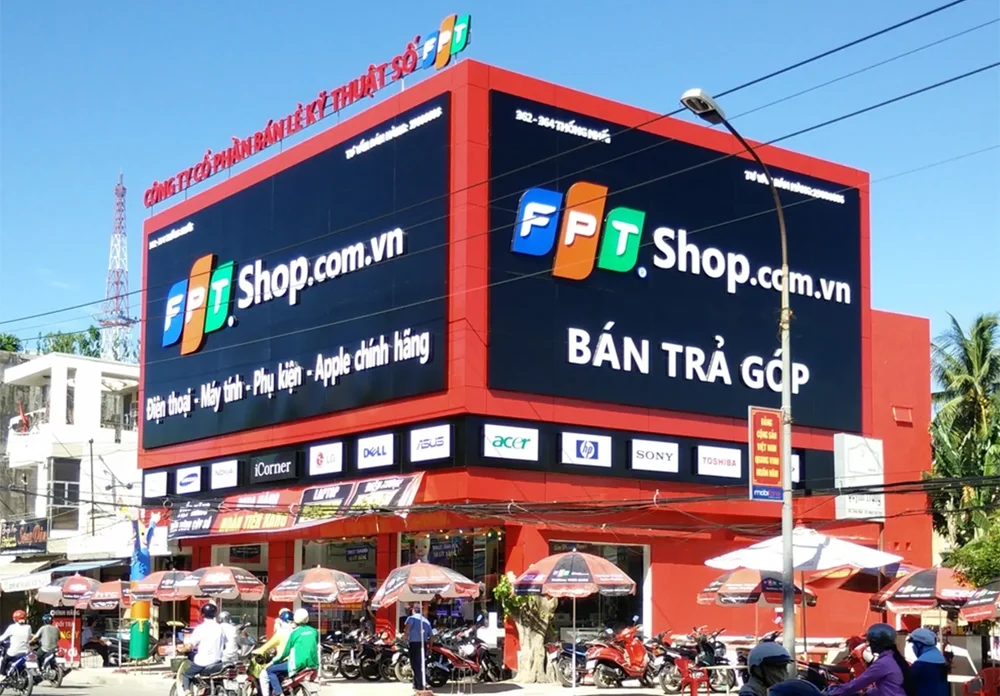 khach hang fpt shop