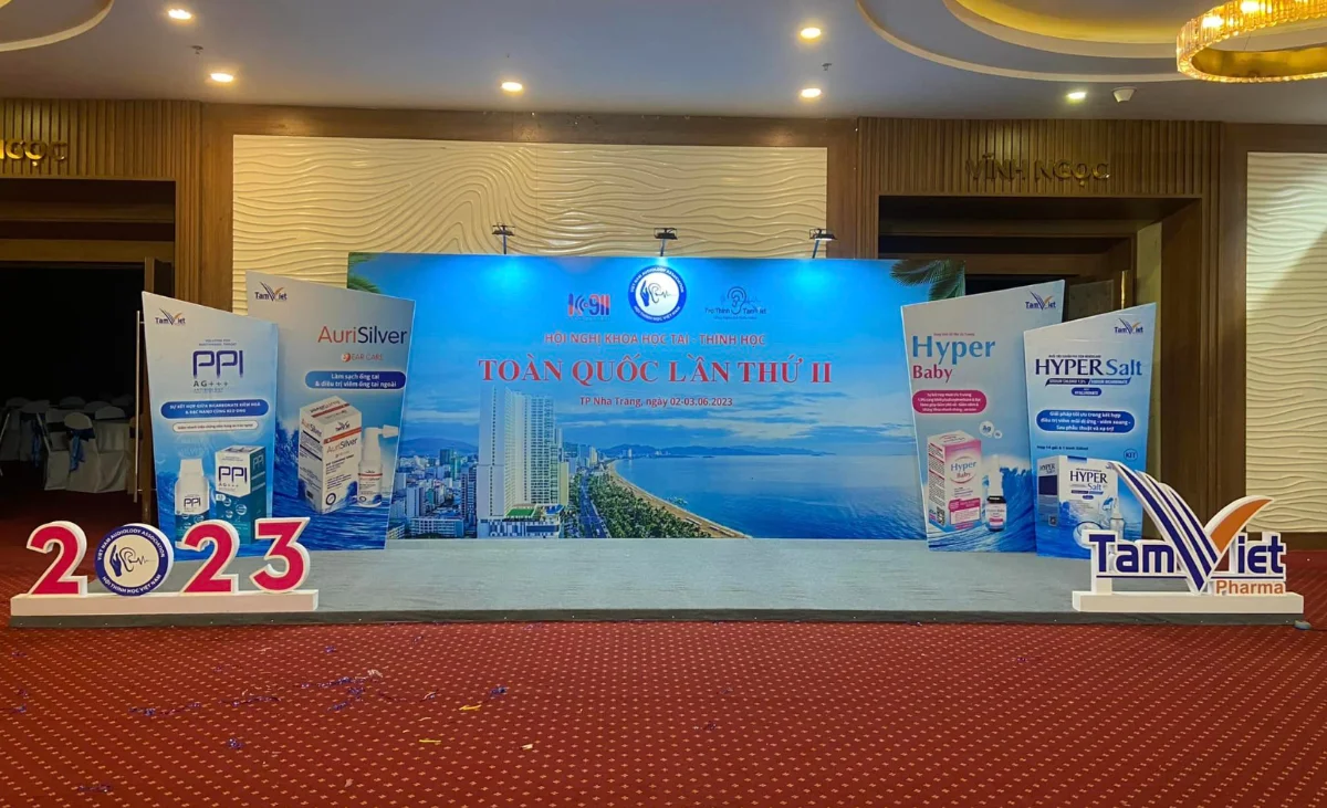 banner backdrop su kien quang cao nhan khang